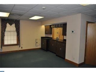 275 Yardley Ave, Levittown, PA 19054